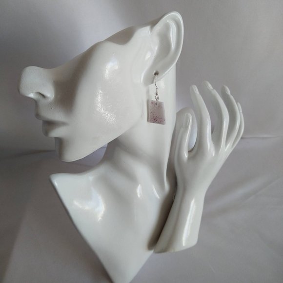 Handmade white polymer clay earrings. Boucles d'oreilles fait à la main - Picture 4 of 7